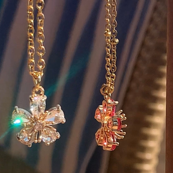 Stainless Steel gold plated white rhinestone FLOWER Necklace
